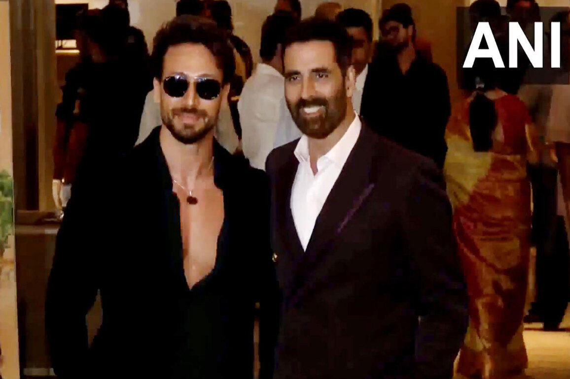 Akshay Kumar, Raveena Tandon, Tiger Shroff attend screening of 'Mera Desh Pehle: The Untold Story Of Shri Narendra Modi'