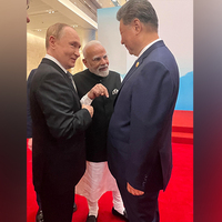 PM Modi, President Putin, President Xi share bonhomie ahead of SCO plenary session