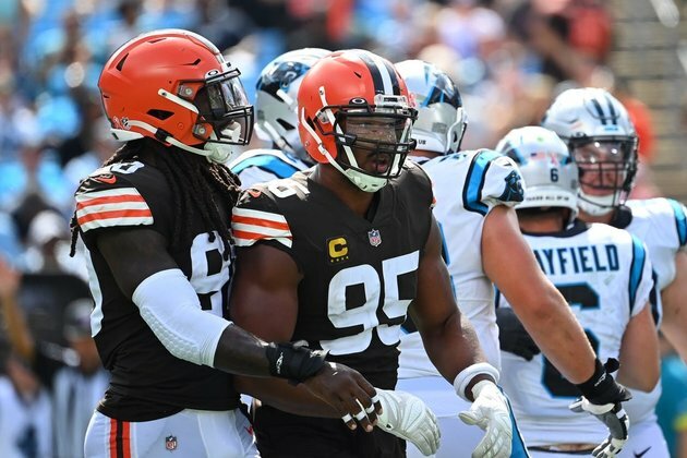 Browns' Myles Garrett, Jadeveon Clowney questionable vs. Falcons