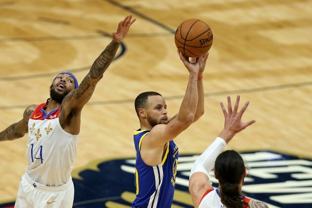 Lonzo Ball scores 33 as Pelicans hold off Warriors