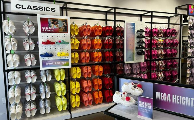 Crocs pick discount up in store