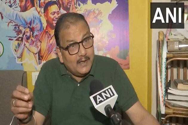 "Which slogan will replace 'batenge to katenge'?": Manoj Kumar Jha takes veiled dig at BJP leaders