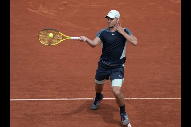 ATP roundup: Miomir Kecmanovic advances in France