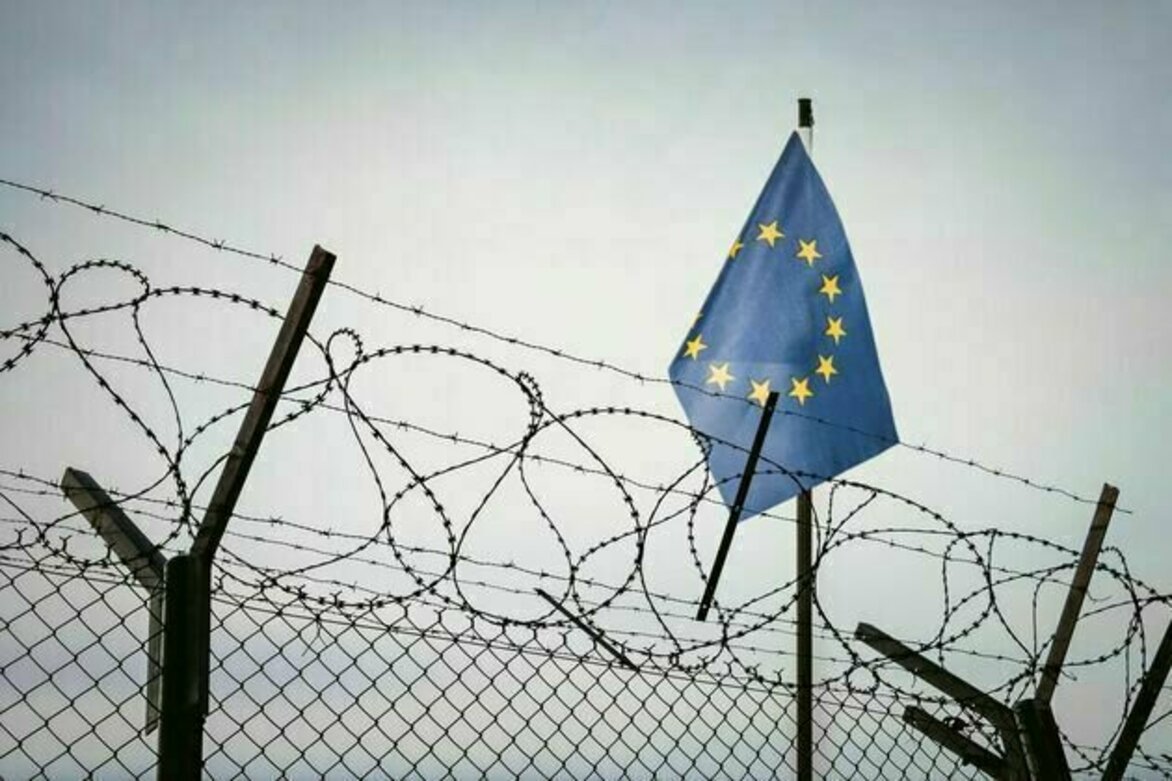 Irregular migrant crossings into EU drop 20% in 2025: Frontex