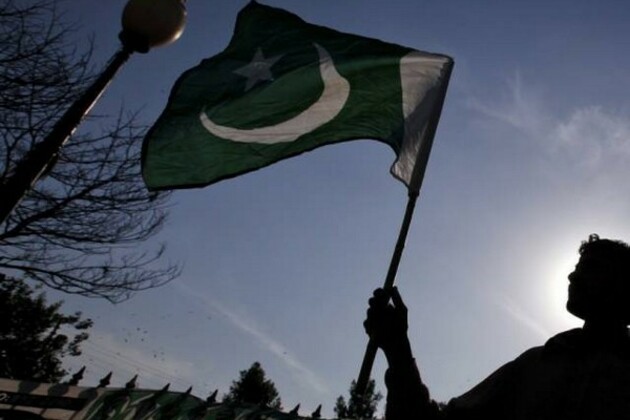 Pakistan: Farmers protest against corporate farming, canals' construction