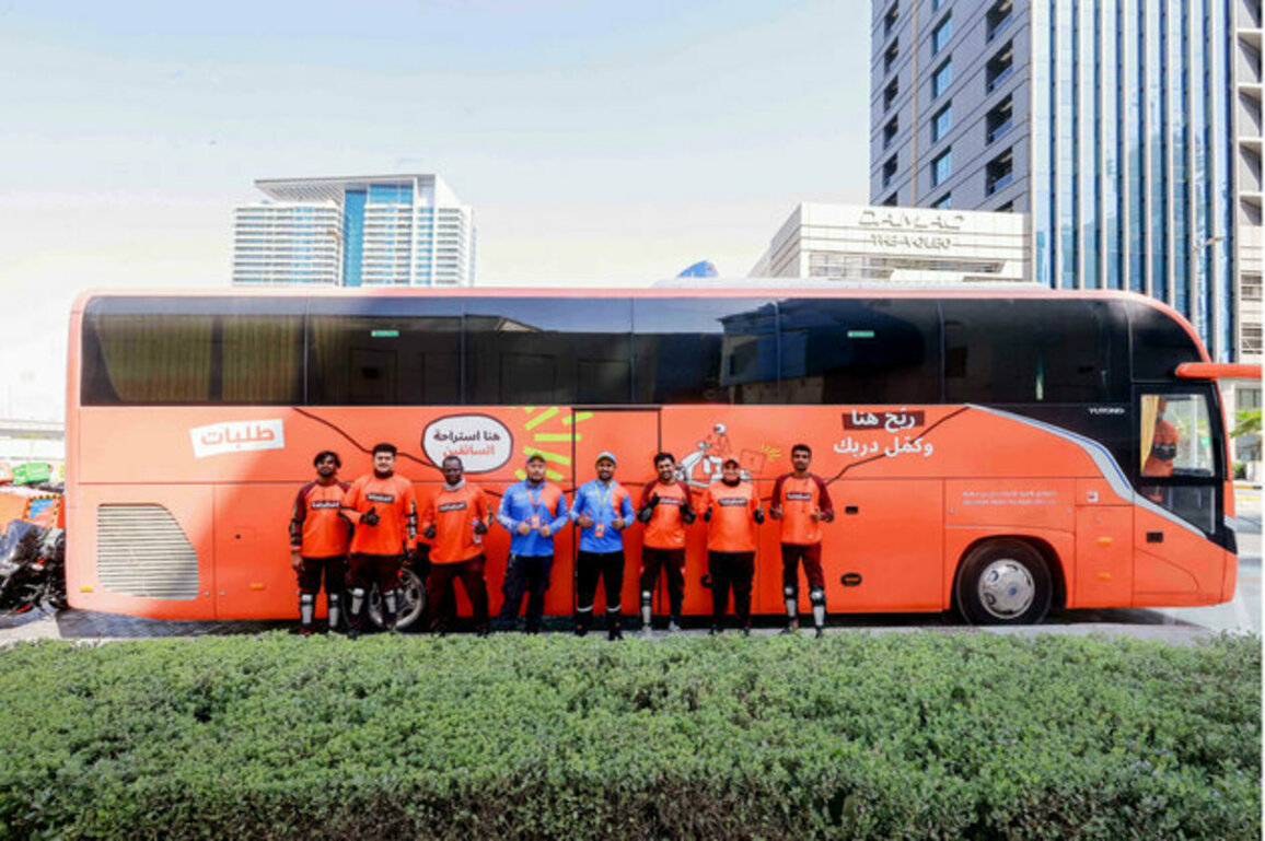 Over 10,000 rest stations provided for delivery workers across UAE throughout Midday Break period