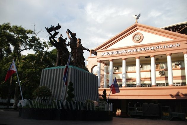 City Council suspends session due to quake