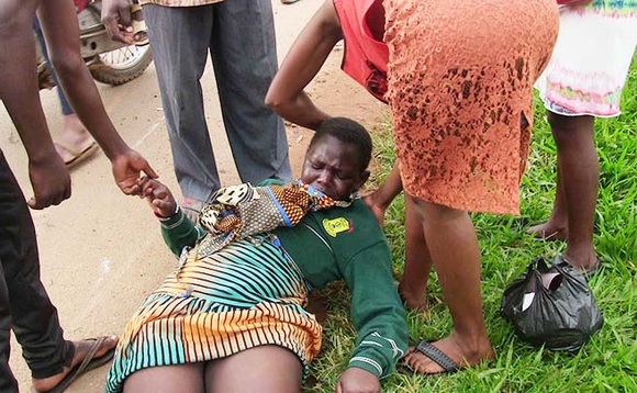 Abatuuze nga badduukirira Nambalirwa eyatomeddwa boodabooda. Abatuuze nga badduukirira Nambalirwa eyatomeddwa boodabooda.