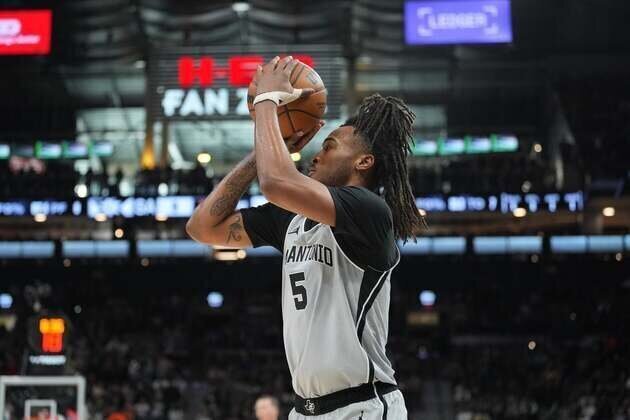 Spurs pursue season-series-clinching win against Lakers
