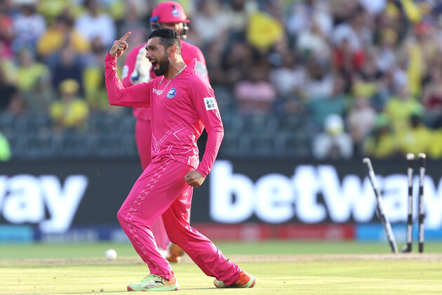 SA20: Sikandar Raza seals dramatic last-ball victory for Paarl Royals against Durban Super Giants
