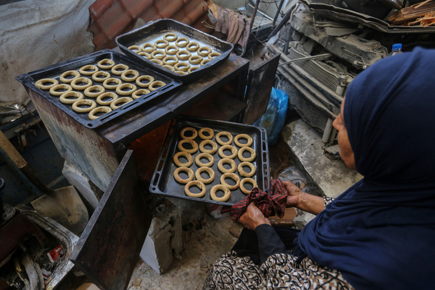 MIDEAST-GAZA-EID AL-FITR-COOKIES