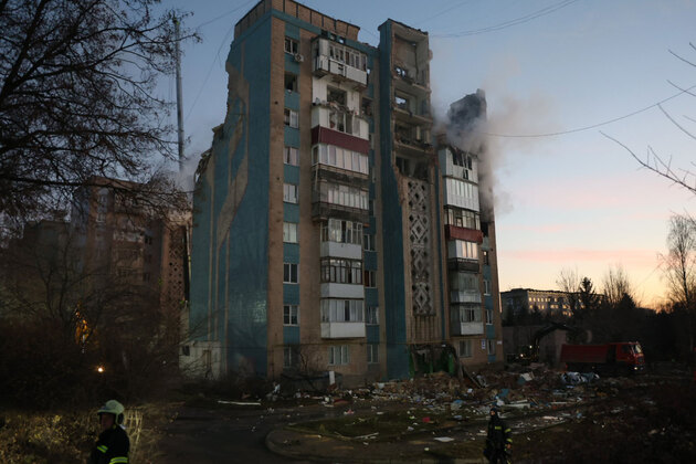 Ukraine: Kharkiv reels from deadly attacks, with four dead, 17 injured in Russian strikes amid peace-plan talks