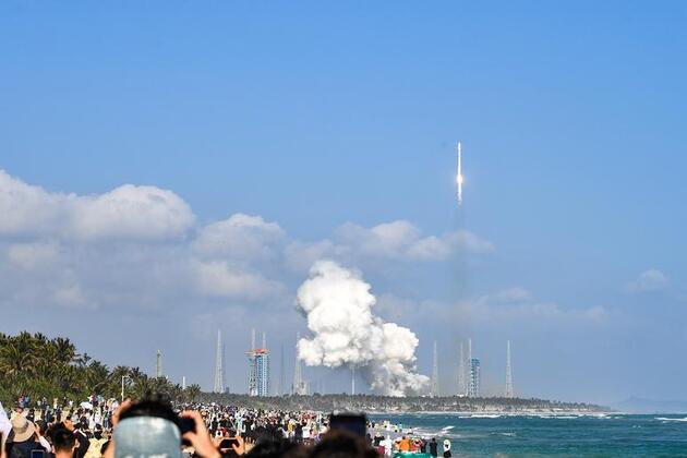 Update: China launches new internet satellite group