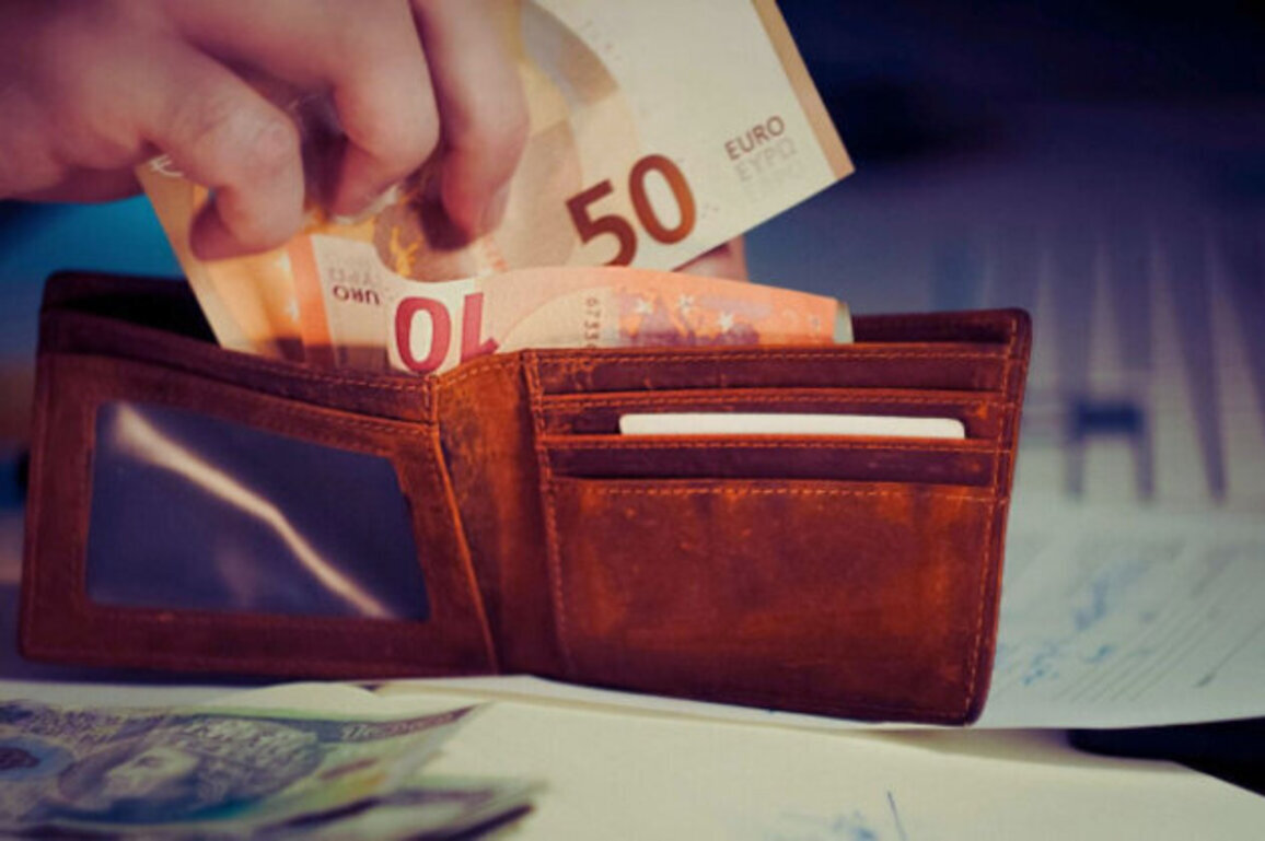 Bulgarias Average Salary Hits 1,369 Euros in Q4 2025
