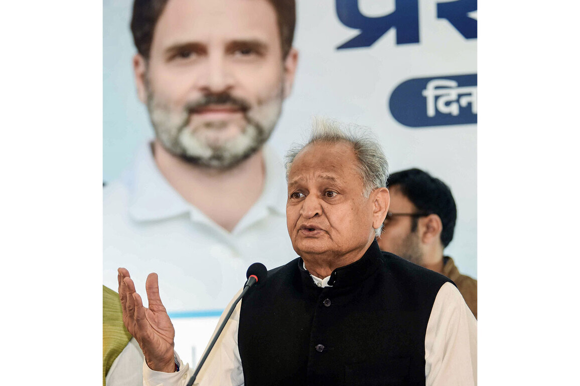 Ashok Gehlot congratulates athletes on WYC medals