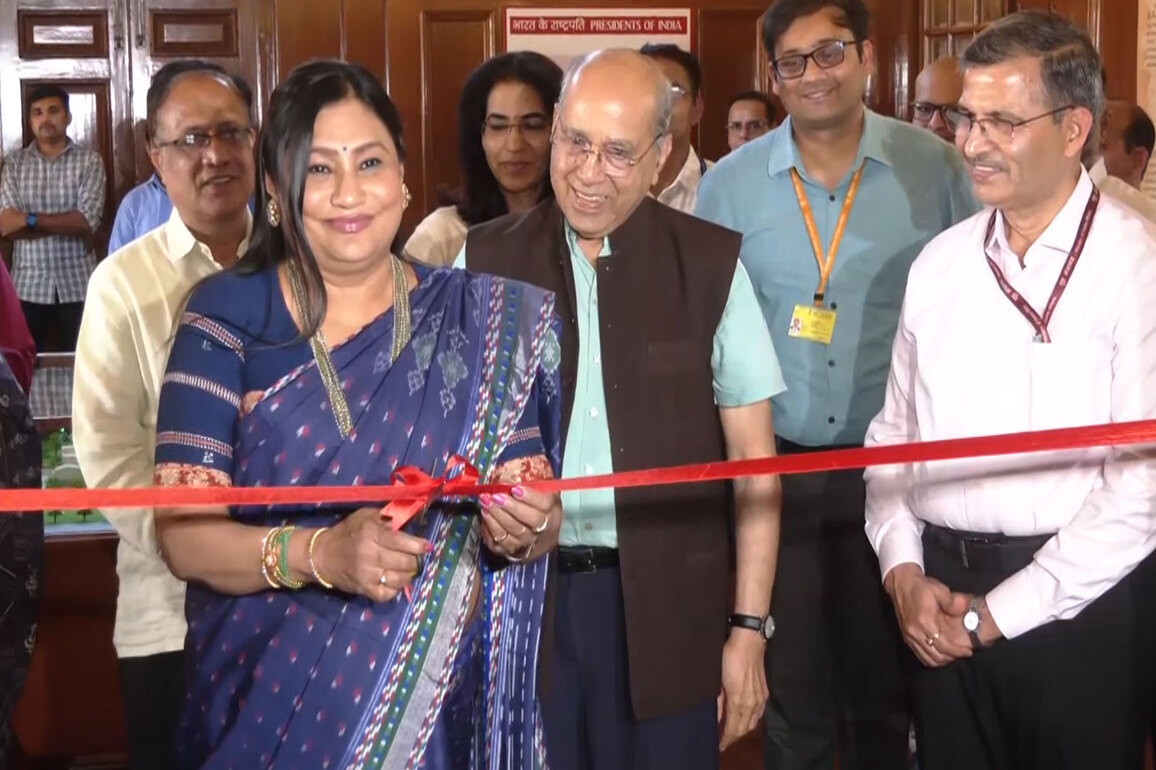 Ex-PM Deve Gowda's daughter-in-law curates exhibition to inspire citizens to be leaders