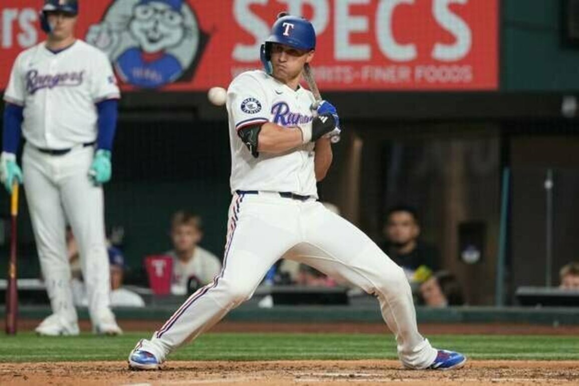 Rangers shut down Corey Seager, Marcus Semien for year