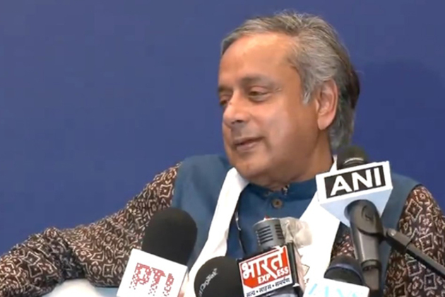 "If there are issues, they would be discussed privately": Shashi Tharoor