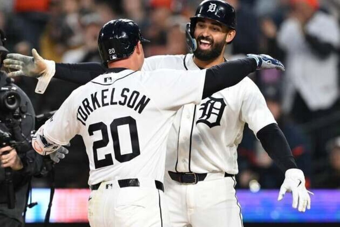 Tigers break open close game, earn series win vs. Rangers