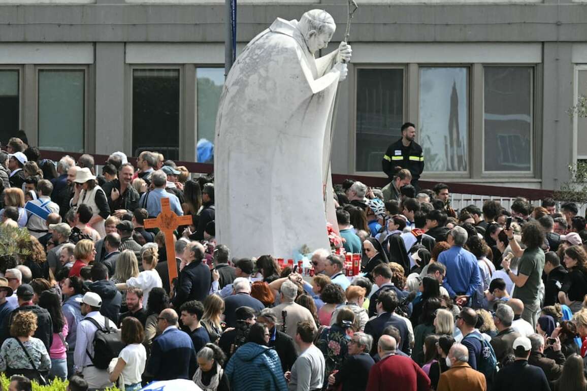 Irish pilgrims join faithful in Rome celebrating Pope Francis recovery  The Irish Times