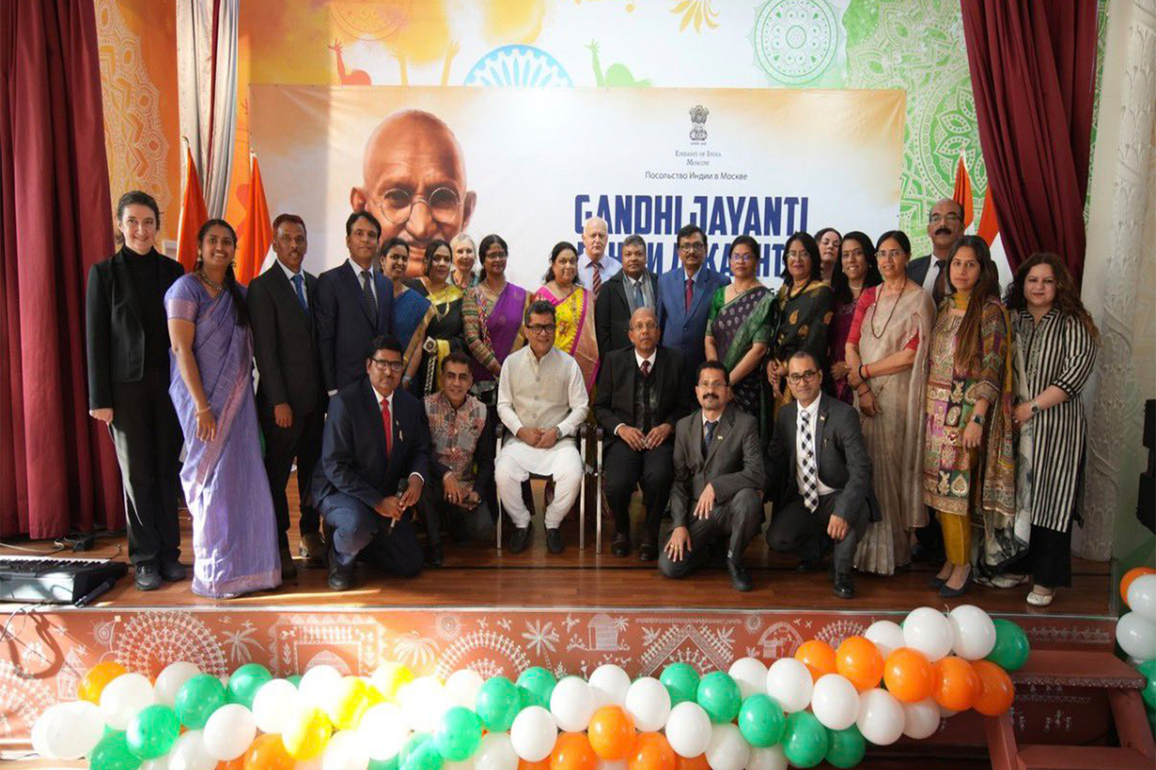 'National initiatives like Swachh Bharat embody Bapu's vision...': MoS Margherita interacts with diaspora in Russia