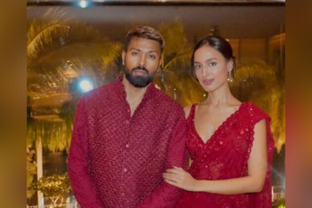 "Man of the match of my life": Hardik Pandya gets roses from gf Mahieka after his match-winning performance against Namibia