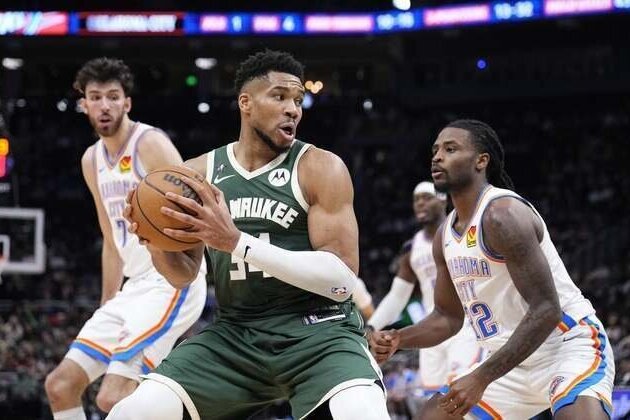 Frustrated Giannis Antetokounmpo calls for Bucks to step up vs. Nuggets