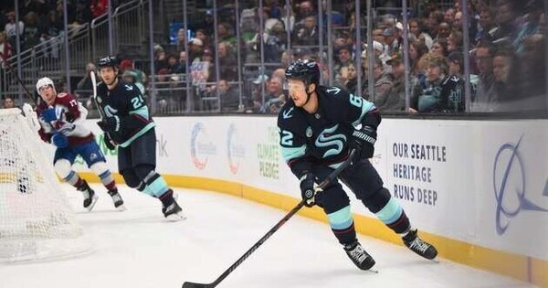 Kraken D Brandon Montour to miss 4-plus weeks after hand surgery