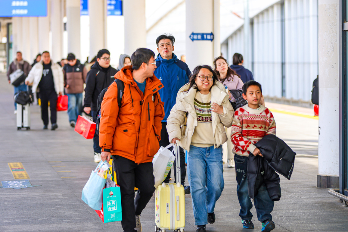#CHINA-SPRING FESTIVAL HOLIDAY-RAILWAY-TRAVEL PEAK (CN)