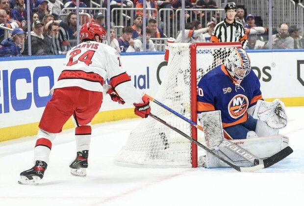 Hurricanes eliminate Islanders on Paul Stastny's OT winner