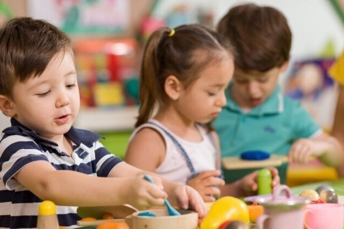 Nebraska lawmakers consider keeping expanded child care 