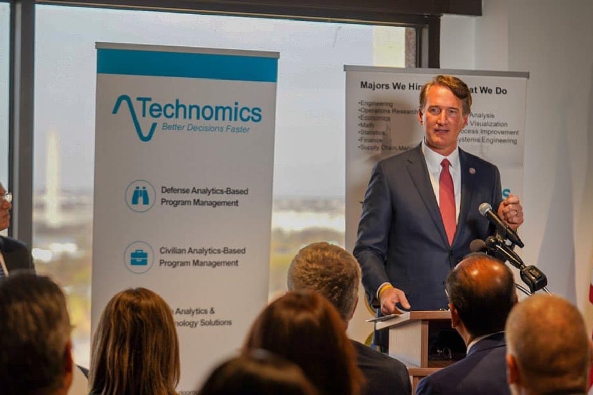 Analytics company to add nearly 250 jobs in Crystal City