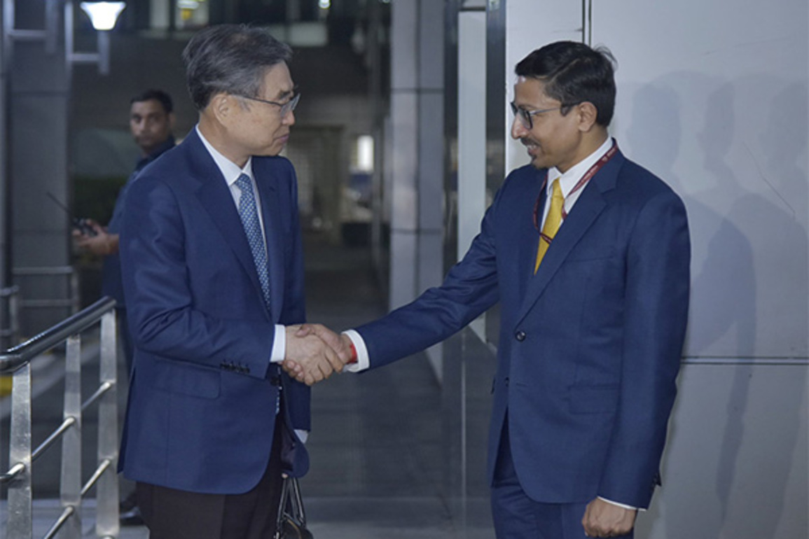 South Korean Foreign Minister arrives in India on maiden visit