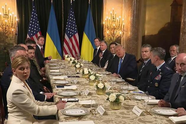 Trump, Zelensky meet in Florida on draft of peace plan
