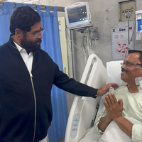 J-K: Maharshtra Dy CM Shinde meets Pahalgam terror attack victim from Raigad in Srinagar