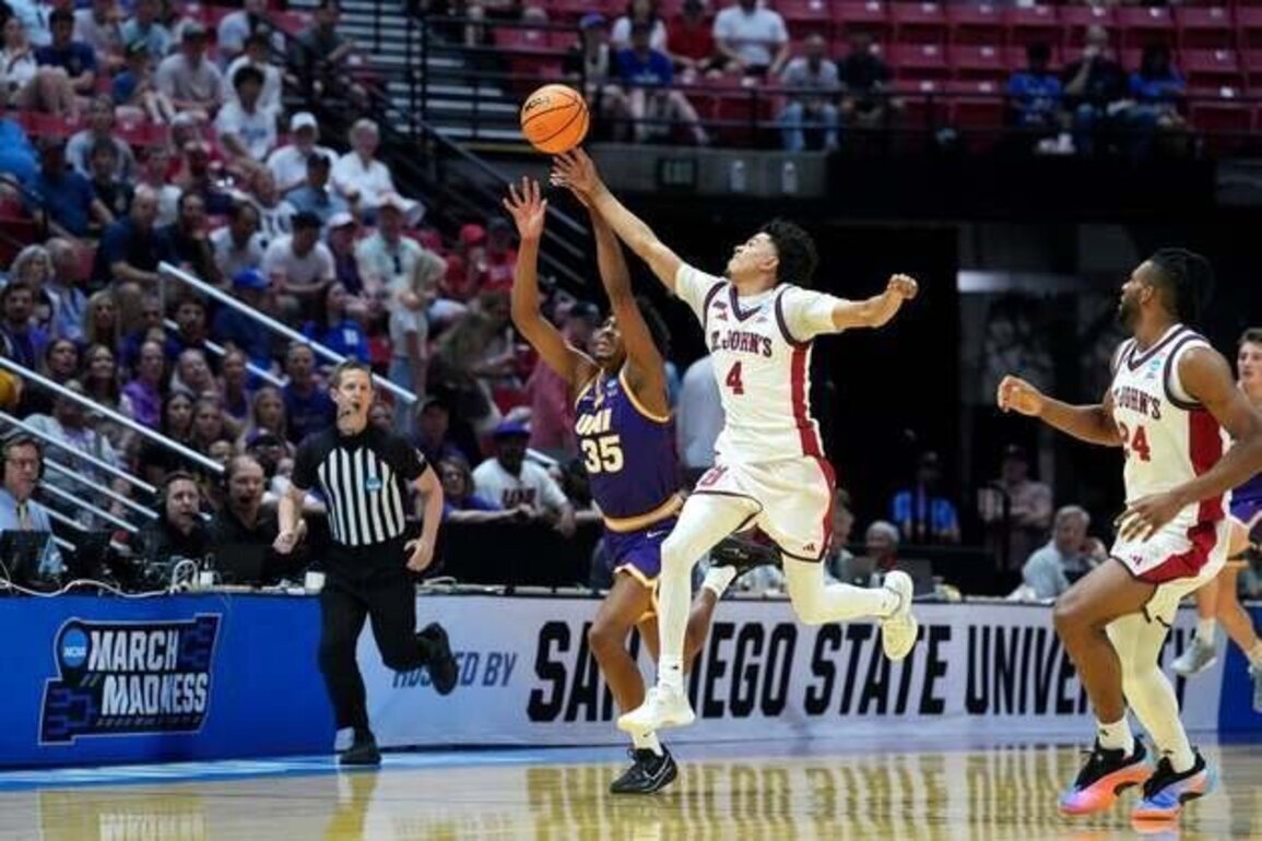 Balanced attack pushes St. John's over Northern Iowa