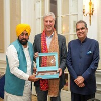Bhagwant Mann meets Dutch legend Floris Jan Bovelander in Netherlands