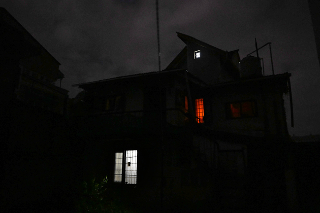 KASHMIR-SRINAGAR-TENSIONS-BLACKOUT
