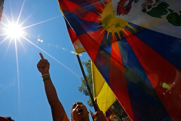Dalhousie Tibetans hold peaceful rally, protest march over Lobga Rangzen's death