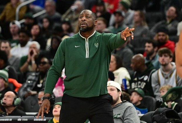 Bucks fire coach Adrian Griffin after 43 games