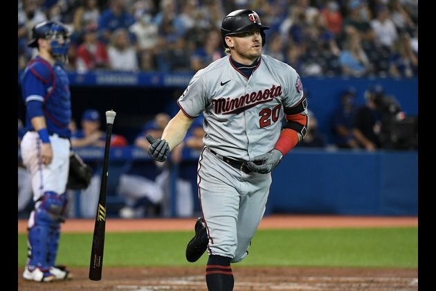 Twins topple Blue Jays with four home runs
