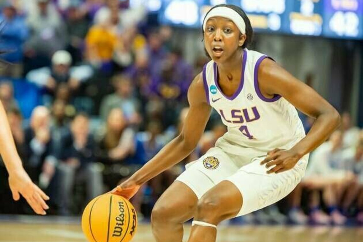 Flau'jae Johnson drops 22 as No. 5 LSU routs Tulane