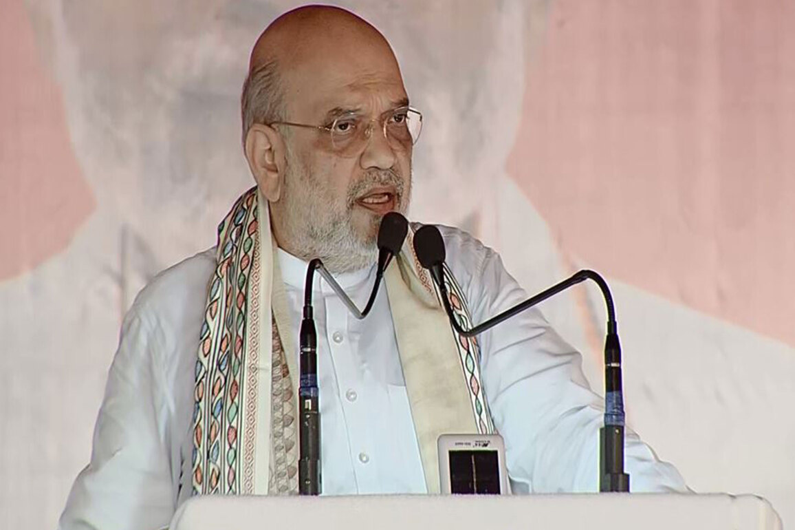 Bihar polls: Amit Shah slams Mahagathbandhan's "jungle raj", opposition hits back