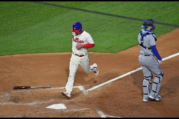 Phillies take third straight over Jays, 3-1