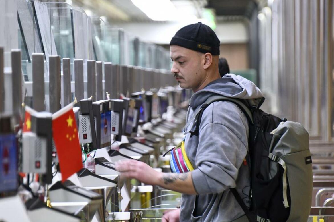China extends visa-free access to 4 Gulf countries