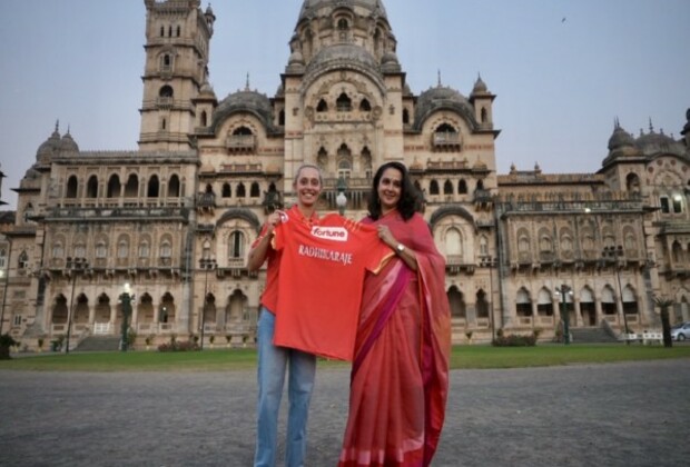 Maharani of Vadodara supports Gujarat Giants ahead of WPL home debut; Team captain presents her with special jersey