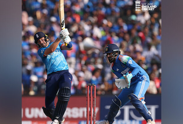 Root, Duckett's fiery fifties guide England to 304 in second ODI against India