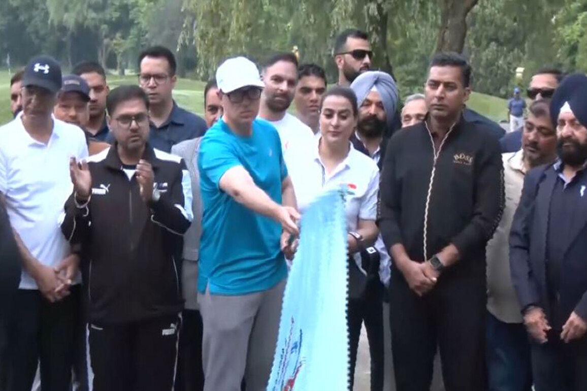 J-K CM Omar Abdullah flags off grand Cyclothon 2026 in Srinagar on World Bicycle Day