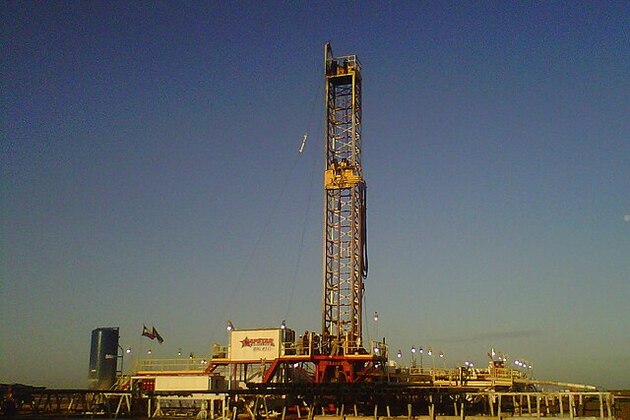 Freeze knocks out oil, gas output, and strains US power grids