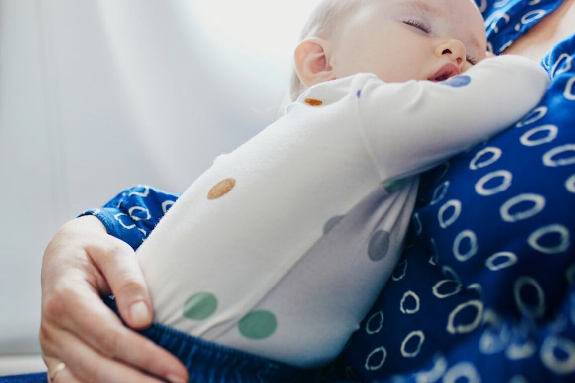 'Woman was rude about sitting next to my baby on plane  but I got last laugh'